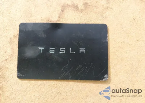 2023 Tesla Model Y Awd/Long Range Dual Motor All-Wheel Drive z USA, uszkodzony, nr VIN 7SAYGDEE2PA044328